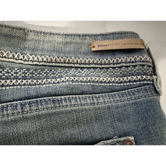 Pilcro And The Letterpress Anthropologie Blue Denim Shorts embroidered size 29 - Picture 4 of 5